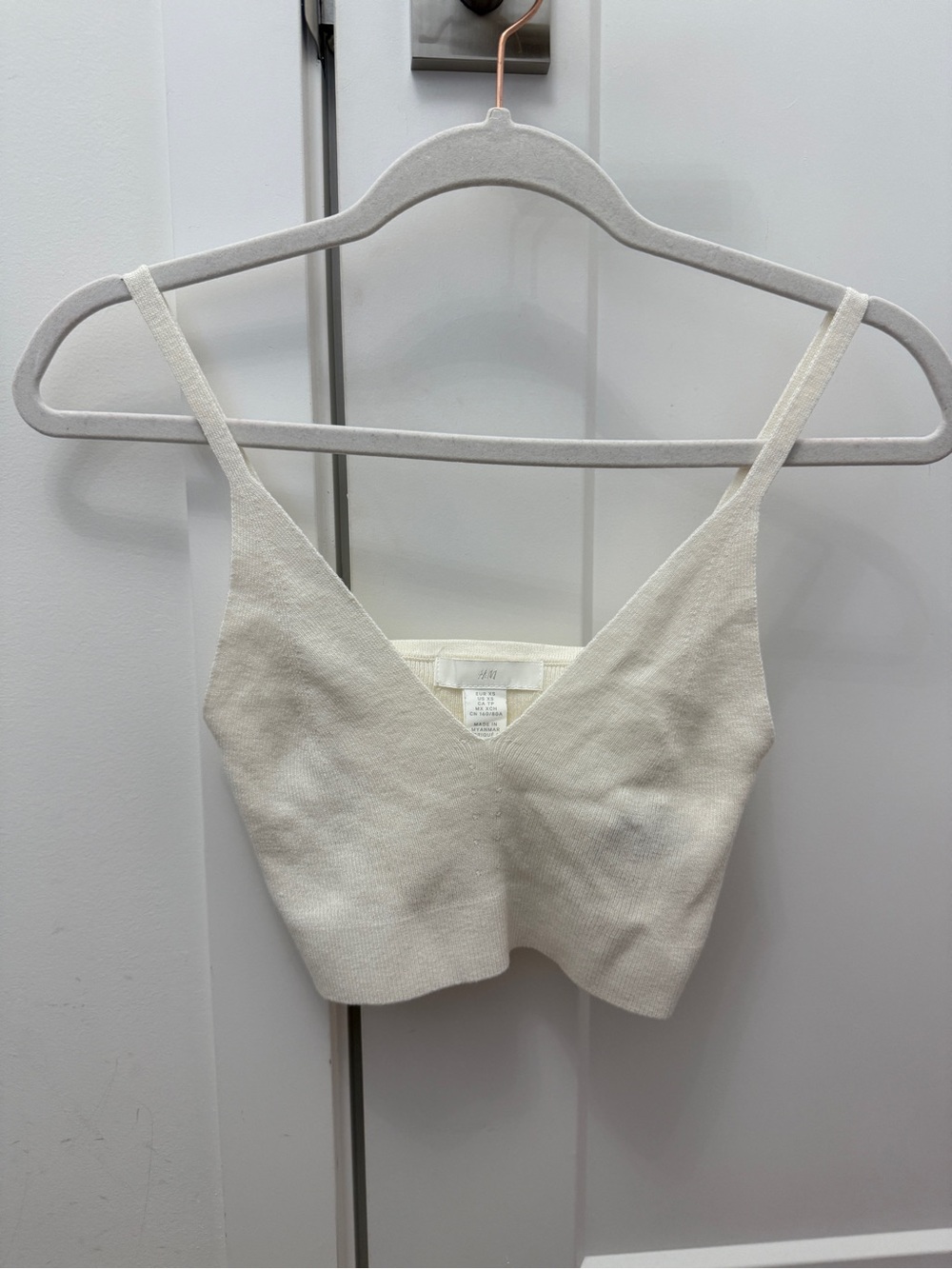 H&M Cream Ribbed V-Neck Crop Top